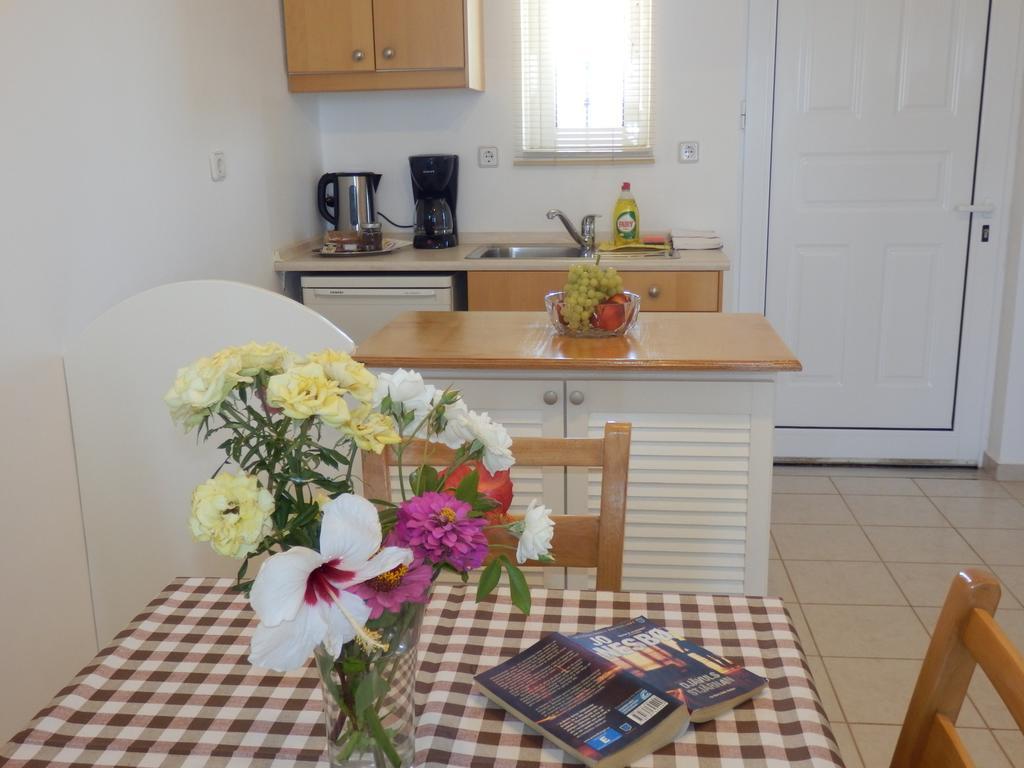 Maro Suites Tavronitis  Bagian luar foto